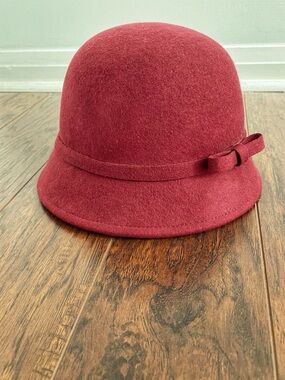 Women's 100% Wool Burgundy Felt Cloche Hat with Slim Band